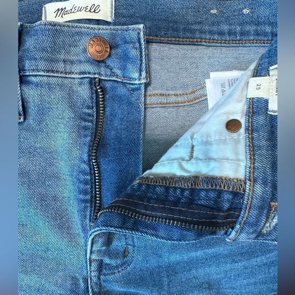 Madewell 10” High Rise Skinny Raw Hem - Picture 4 of 7